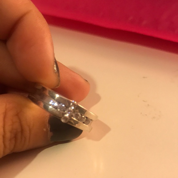 Silver ring - Picture 3 of 4